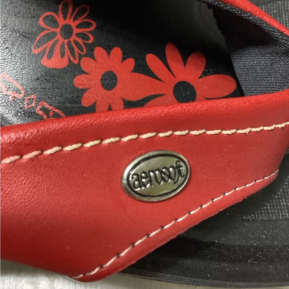 Aerosoft Red Sandal - Picture 4 of 6